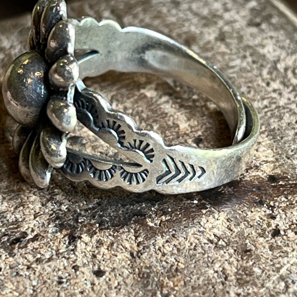 Daisy adjustable ring - Picture 2 of 6